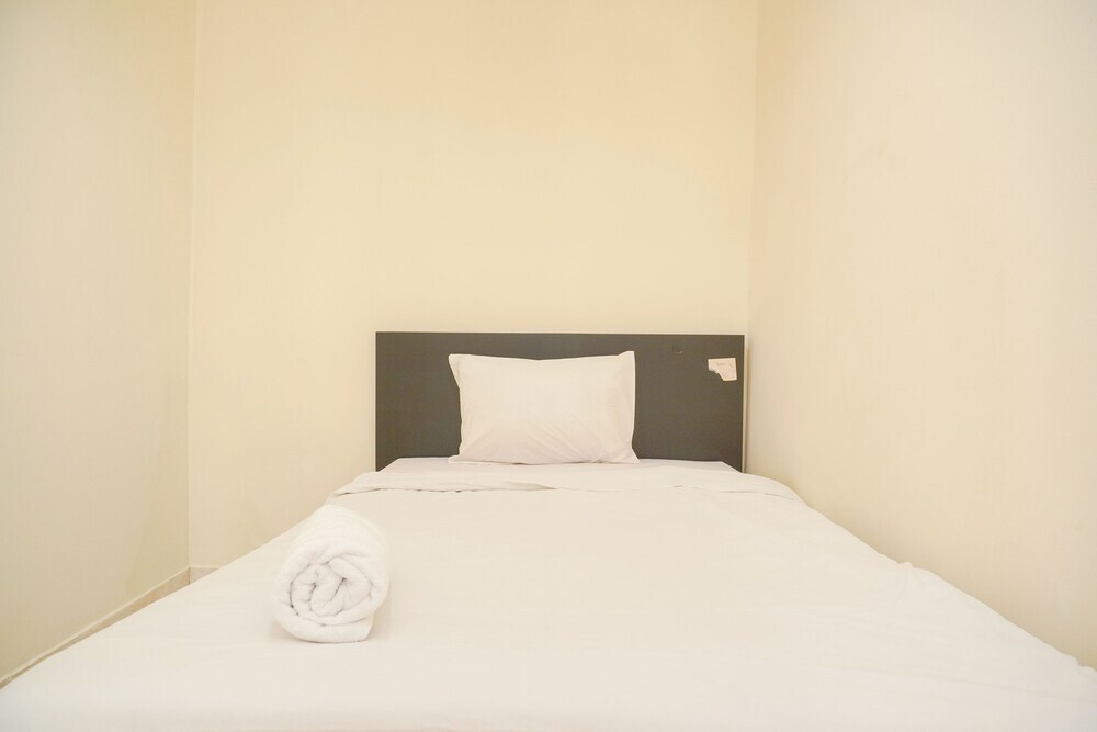 Джакарта: Homey And Nice 2Br At City Home Gading Riverview (Moi) Apartment