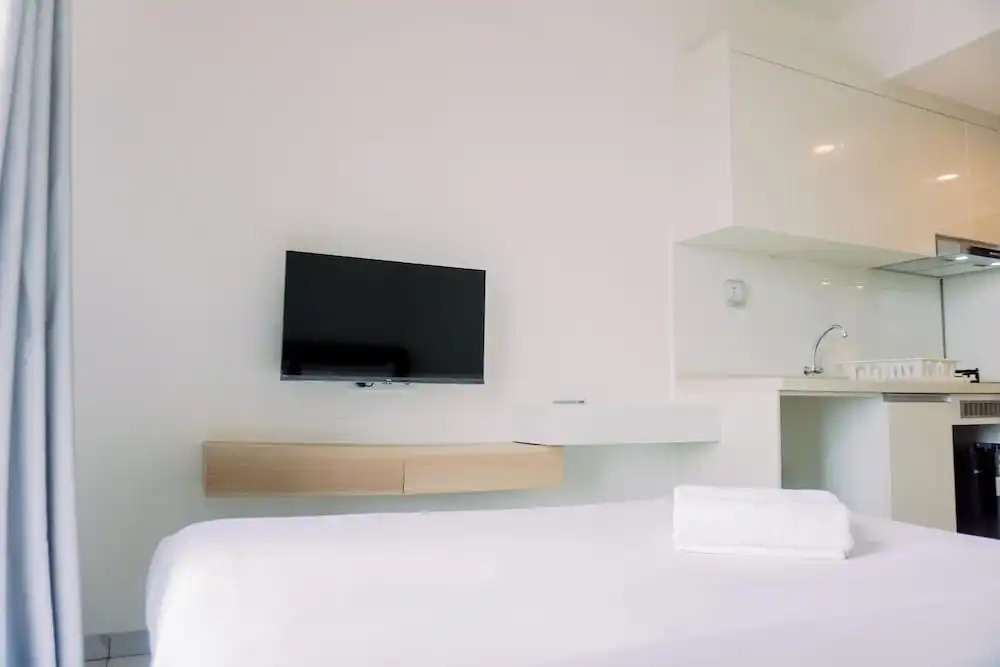 Тангеранг: Warm And Simply Studio Room Sky House Alam Sutera Apartment