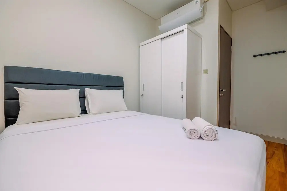 Депок: Modern Look And Homey 2Br Transpark Cibubur Apartment Near Mall
