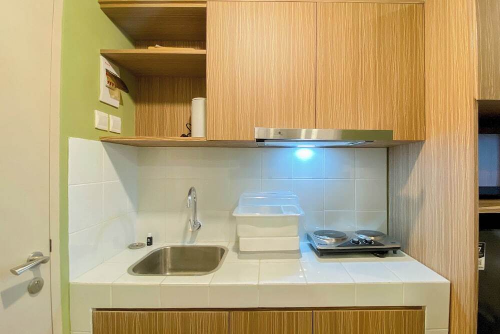 Южный Тангеранг: Fully Furnished With Cozy Design Studio Apartment Tokyo Riverside Pik 2