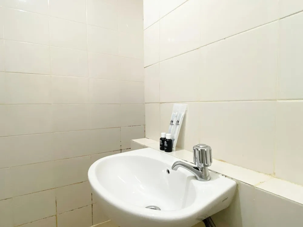 Бекаси: Homey and Cozy Living 2BR Lagoon Bekasi Town Square Apartment