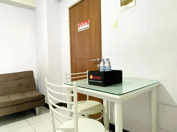 Бекаси: Homey and Cozy Living 2BR Lagoon Bekasi Town Square Apartment