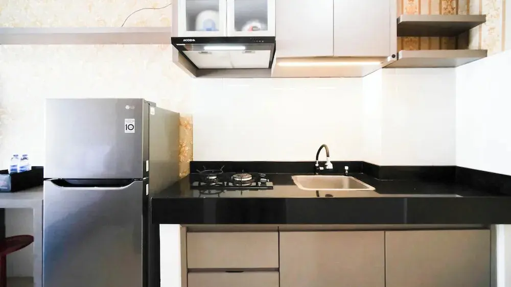 Сурабая: Best Choice And Homey Studio At Bale Hinggil Apartment
