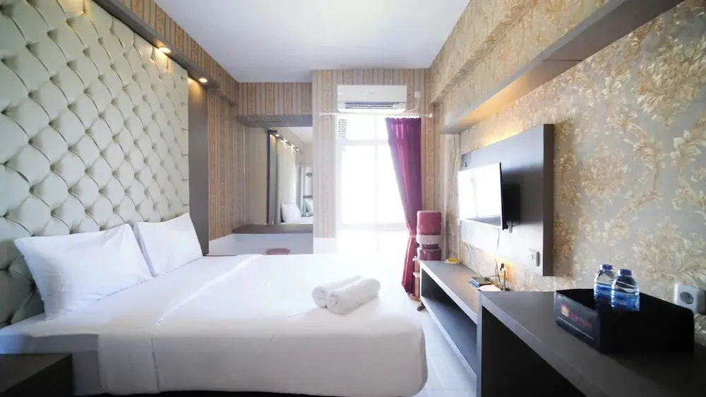 Сурабая: Best Choice And Homey Studio At Bale Hinggil Apartment