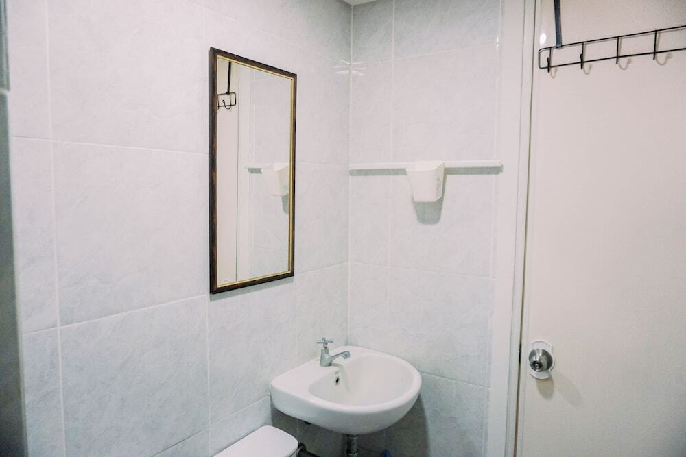 Южный Тангеранг: Pleasurable 2Br At Parkland Avenue Apartment