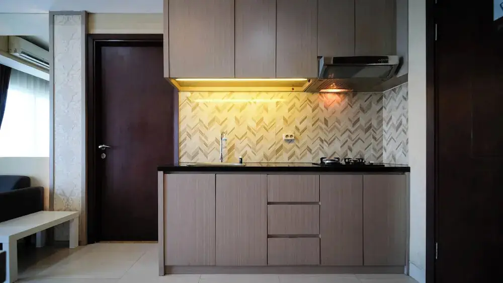Сурабая: Modern And Cozy 1Br At Grand Sungkono Lagoon Apartment