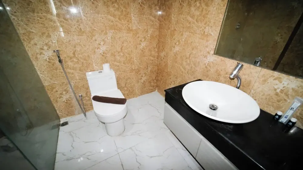 Сурабая: Modern And Cozy 1Br At Grand Sungkono Lagoon Apartment