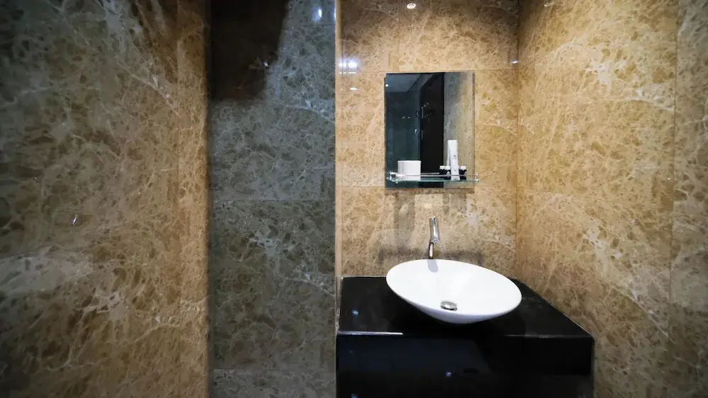 Сурабая: Exclusive And Spacey 3Br At Grand Sungkono Lagoon Apartment