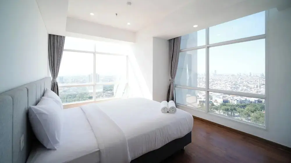 Сурабая: Exclusive And Spacey 3Br At Grand Sungkono Lagoon Apartment