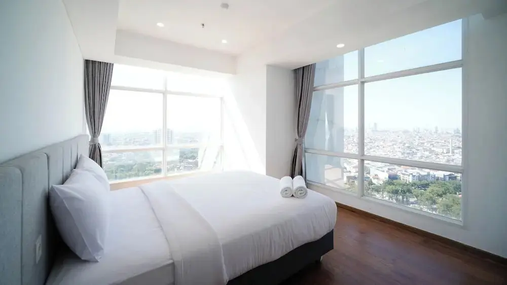 Сурабая: Exclusive And Spacey 3Br At Grand Sungkono Lagoon Apartment