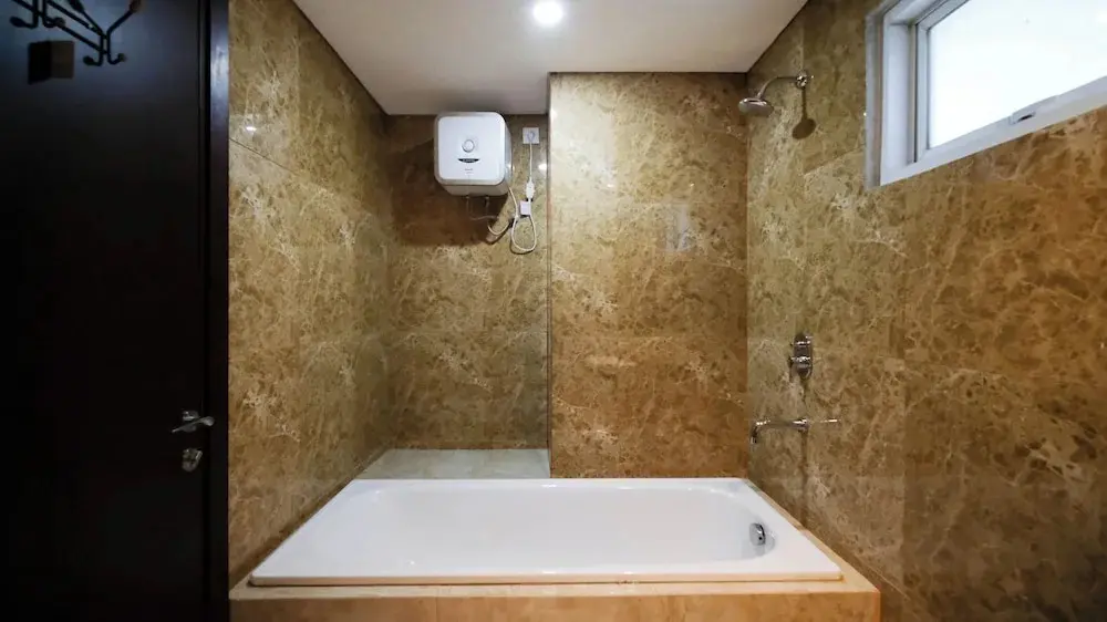 Сурабая: Exclusive And Spacey 3Br At Grand Sungkono Lagoon Apartment