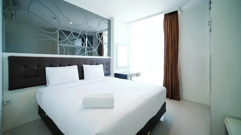 Сурабая: Spacious And Homey 2Br At The Via And The Vue Apartment