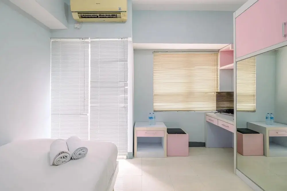 Homey And Cozy Studio Room Taman Melati Margonda Apartment — фото 1
