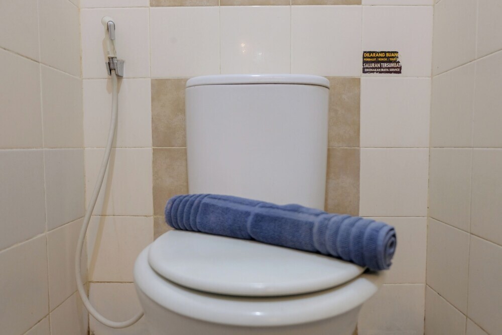Чимахи: Spacious and Combine 3Br At The Edge Bandung Apartment