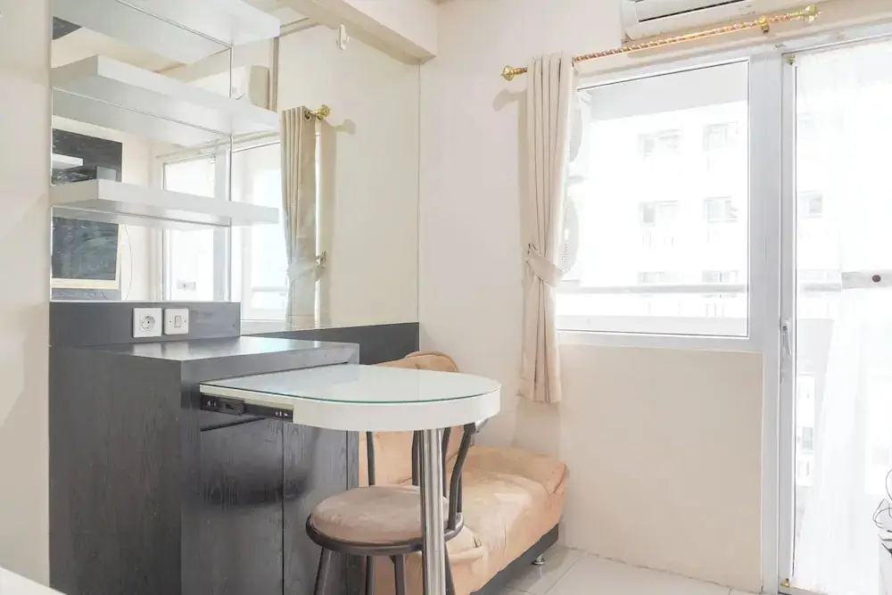 Джакарта: Cozy Stay 1Br At Green Pramuka City Apartment