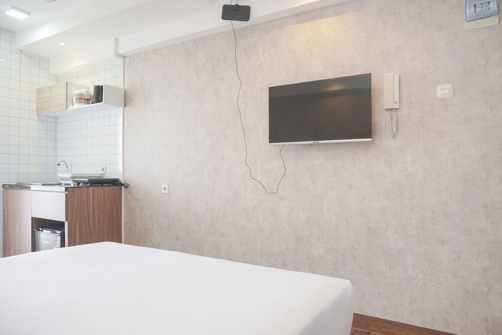 Джакарта: Strategic And Homey Studio Bassura City Apartment Near Mall