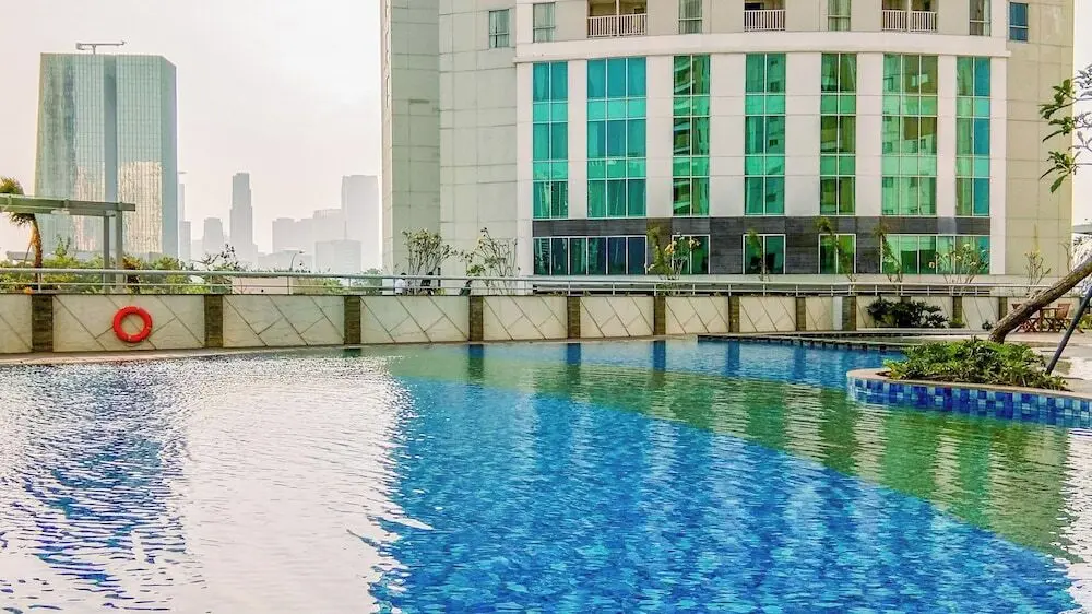 Джакарта: Gorgeous And Spacious 1Br Apartment The Wave Kuningan