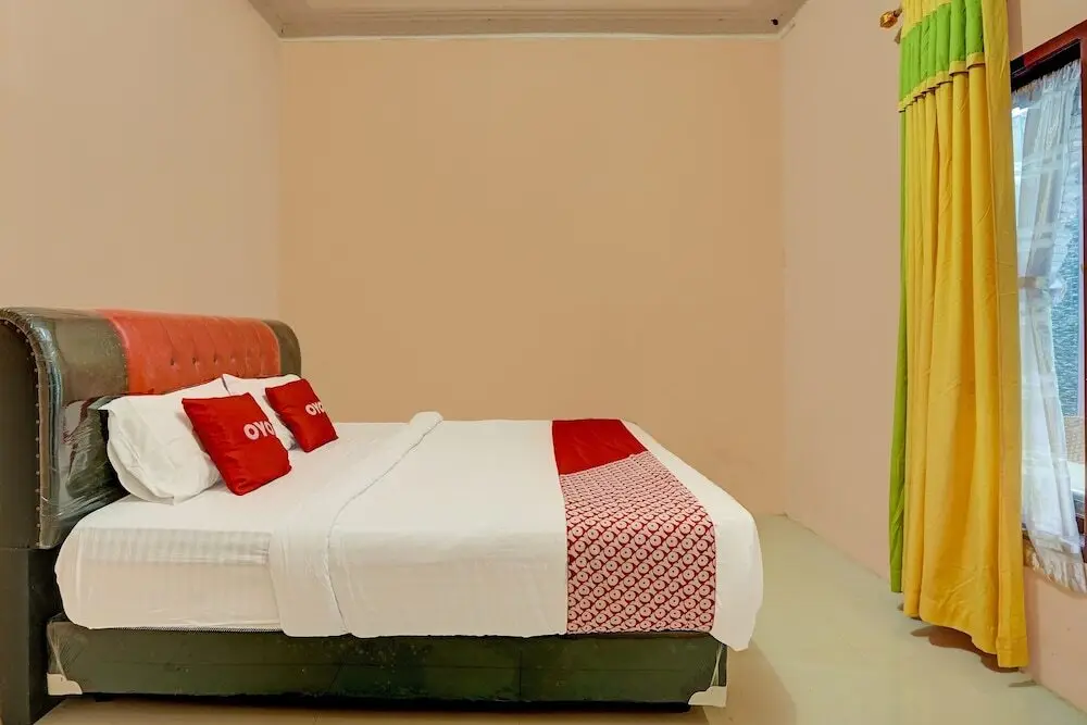 Паякумбух: OYO 92464 Efniati Homestay Syariah