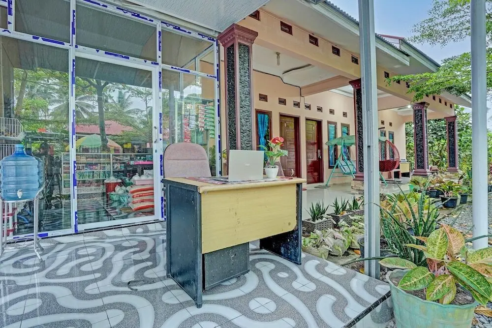Паякумбух: OYO 92464 Efniati Homestay Syariah