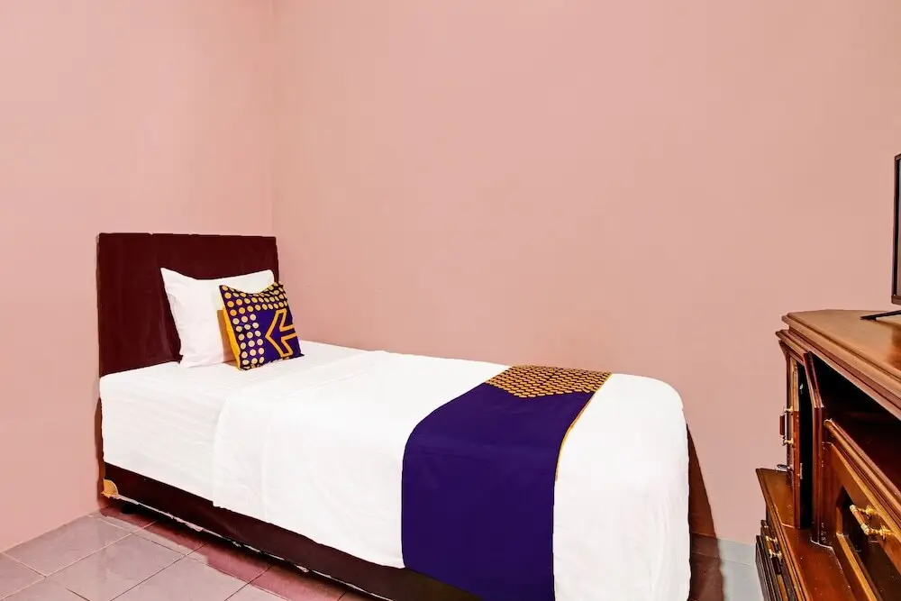 Пурвокерто: SPOT ON 91932 Guest House Mustika Syariah Near alun alun kota purwokerto