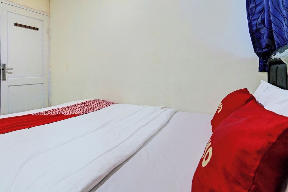 Нгампрах: OYO 92726 Geulis Guest House Syariah