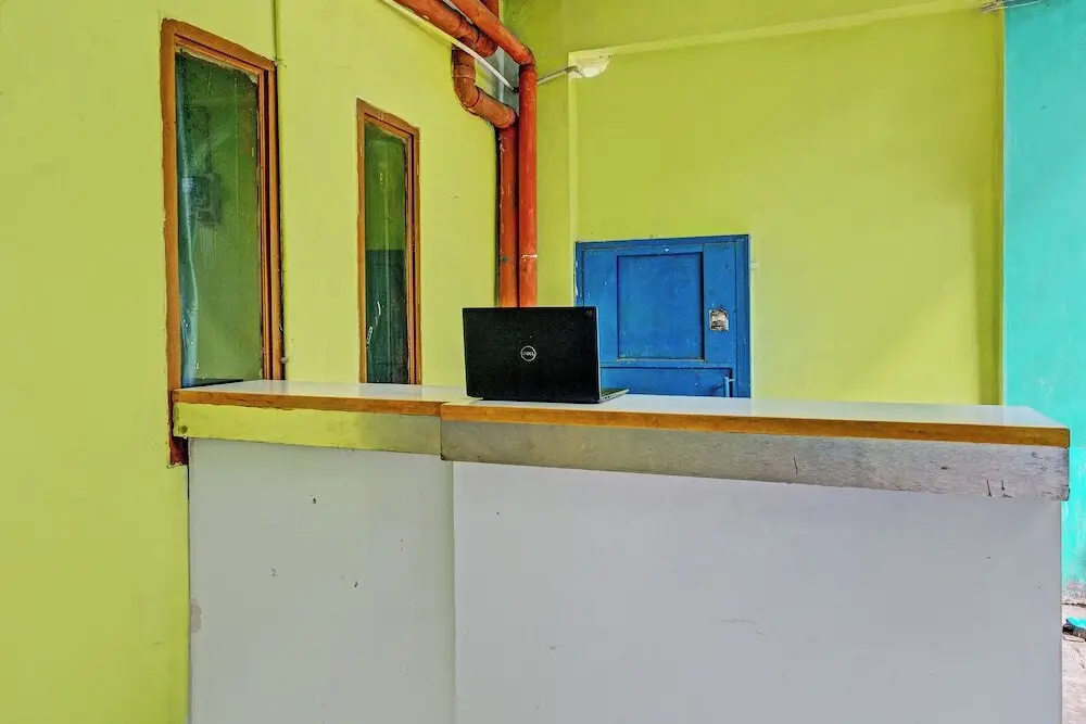 Нгампрах: OYO 92726 Geulis Guest House Syariah