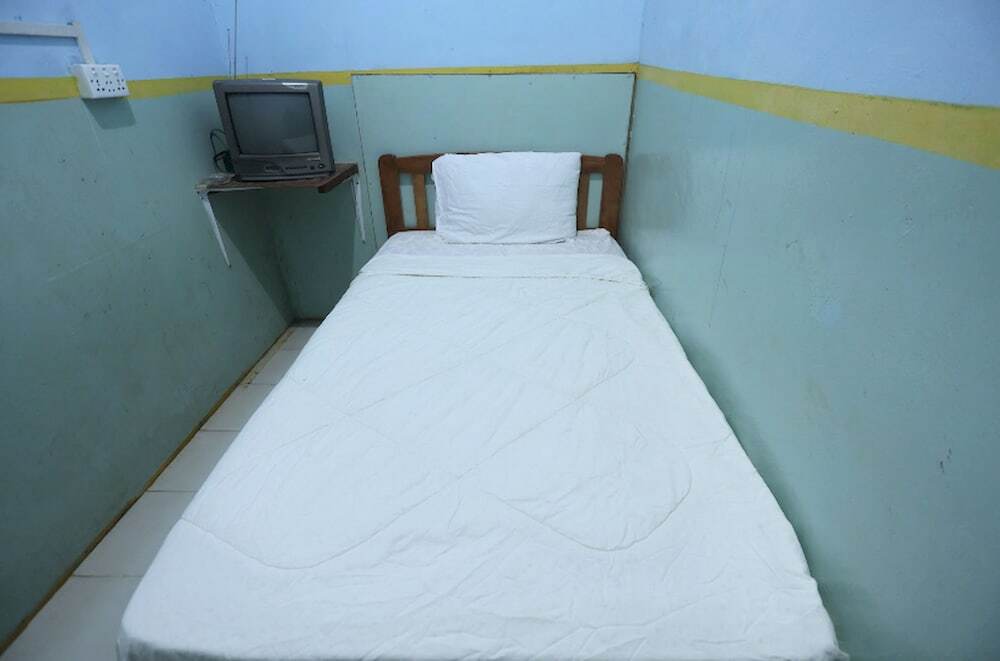 Батам: SPOT ON 92569 Anto Homestay SyariahNearPelabuhan Feri Harbor Bay