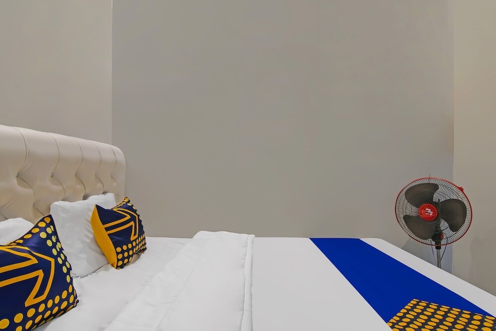 Пеканбару: SPOT ON 92570 Putri Guest House Syariah Near SPBU Rimbo Panjang
