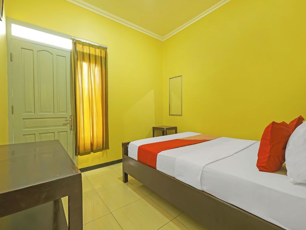 Унгаран: OYO 92483 Hotel Kirana