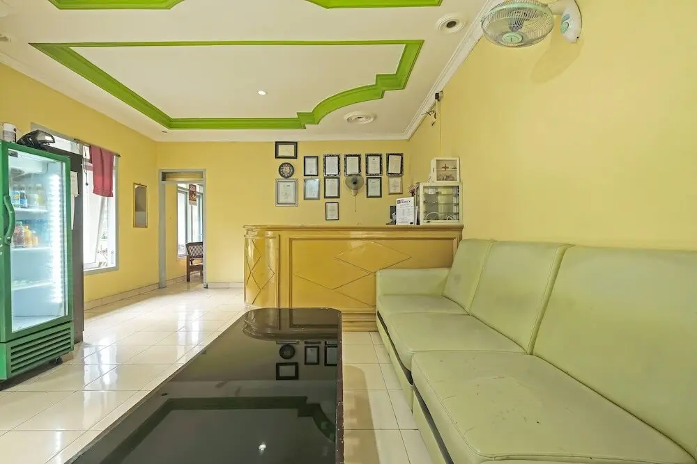 Унгаран: OYO 92485 Hotel Family