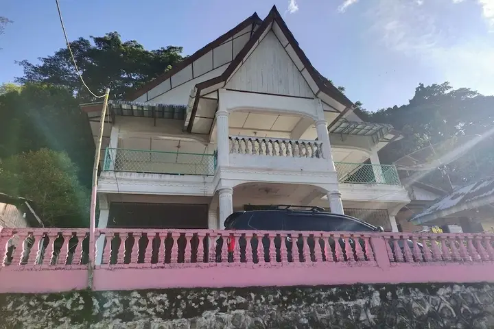 Озеро Тоба: OYO 92503 Penginapan & Villa Sirait