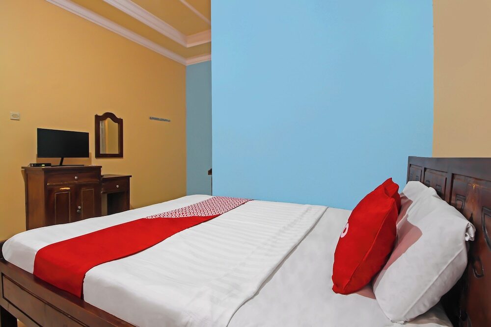 Караганьяр: OYO 92631 Hotel Dan Aula Wahyu Sari B