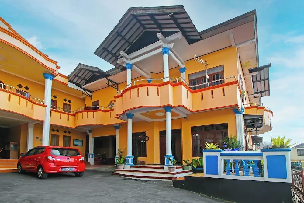 Караганьяр: OYO 92631 Hotel Dan Aula Wahyu Sari B