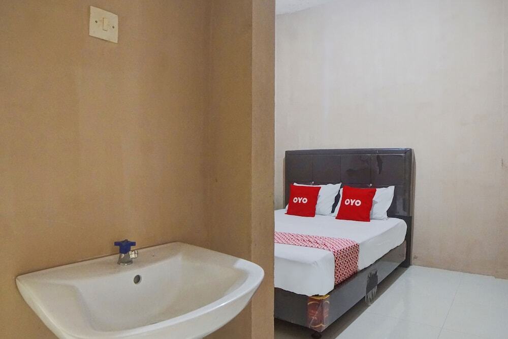 Медан: OYO 92826 Penginapan Syariah Faster Inn