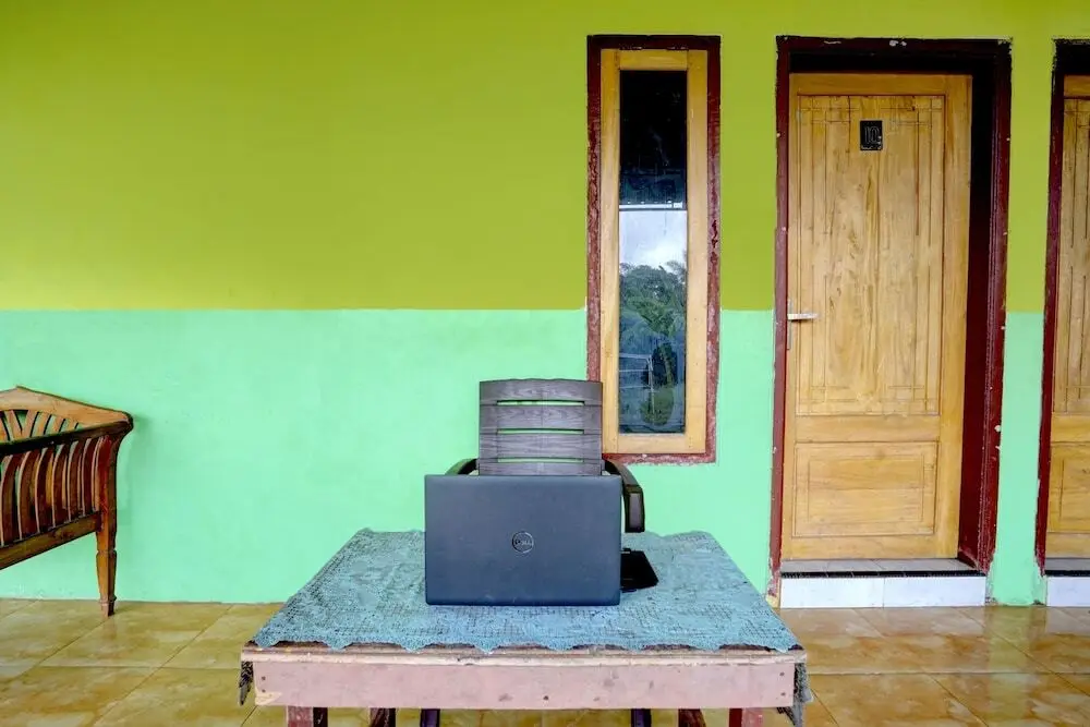 Баньюванги: SPOT ON 92827 Anisah Adil Homestay SyariahNearsmart Kampung Desa Pakistaji