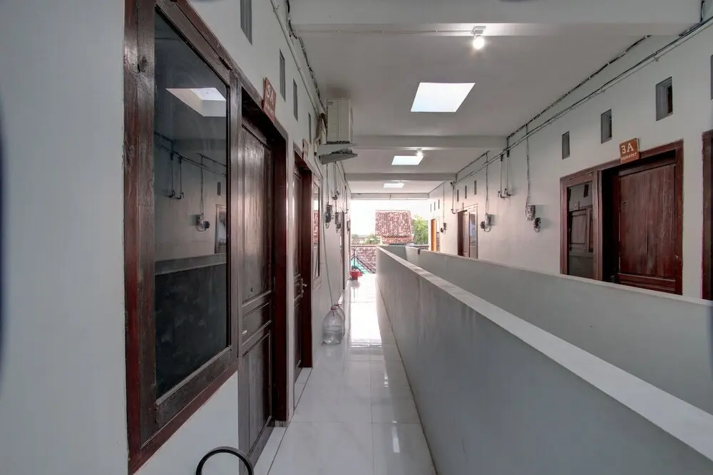 Пурводади: SPOT ON 92828 Galih Kost 1 Syariah