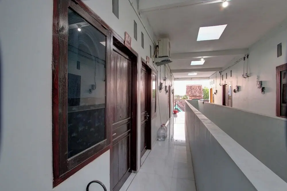 Пурводади: SPOT ON 92828 Galih Kost 1 Syariah