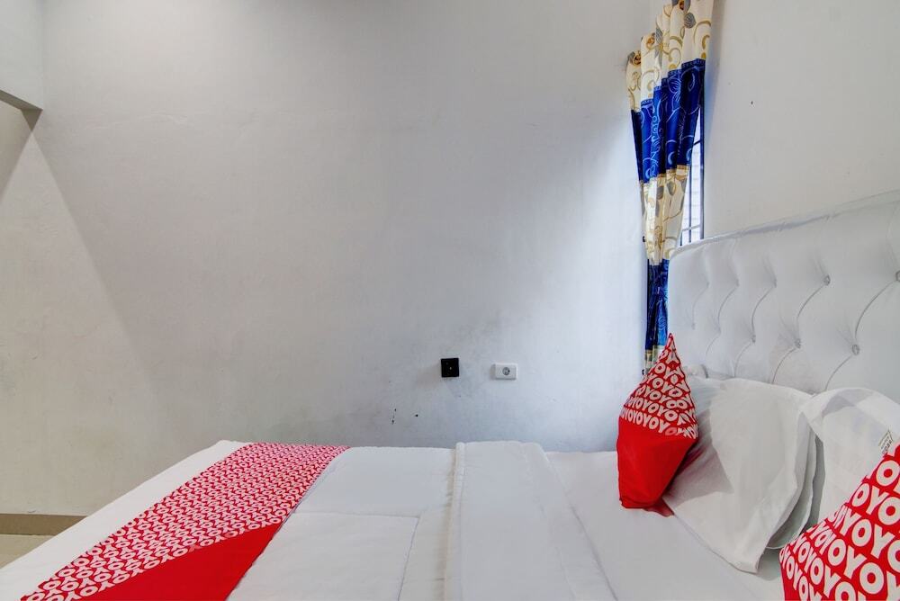 Пеканбару: OYO 92861 Raya Guest House Syariah