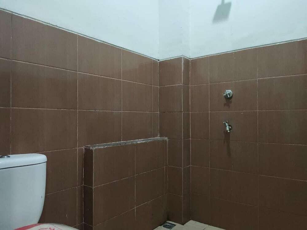 Макассар: SPOT ON 92900 Kost 3 Kelor Syariah