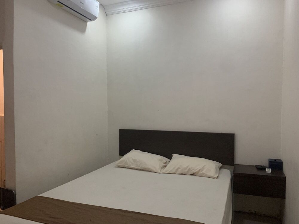Макассар: OYO 92899 Penginapan Laota Syariah Near Rumah Sakit Islam Faisal Makassar