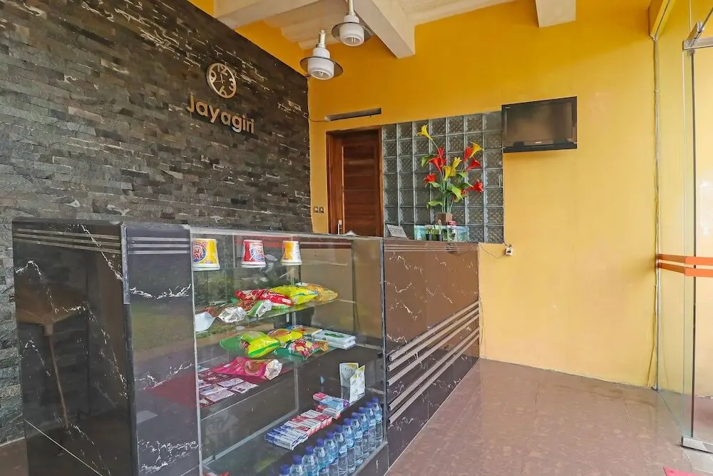 Чиатер: Capital O 91741 Jayagiri Hotel