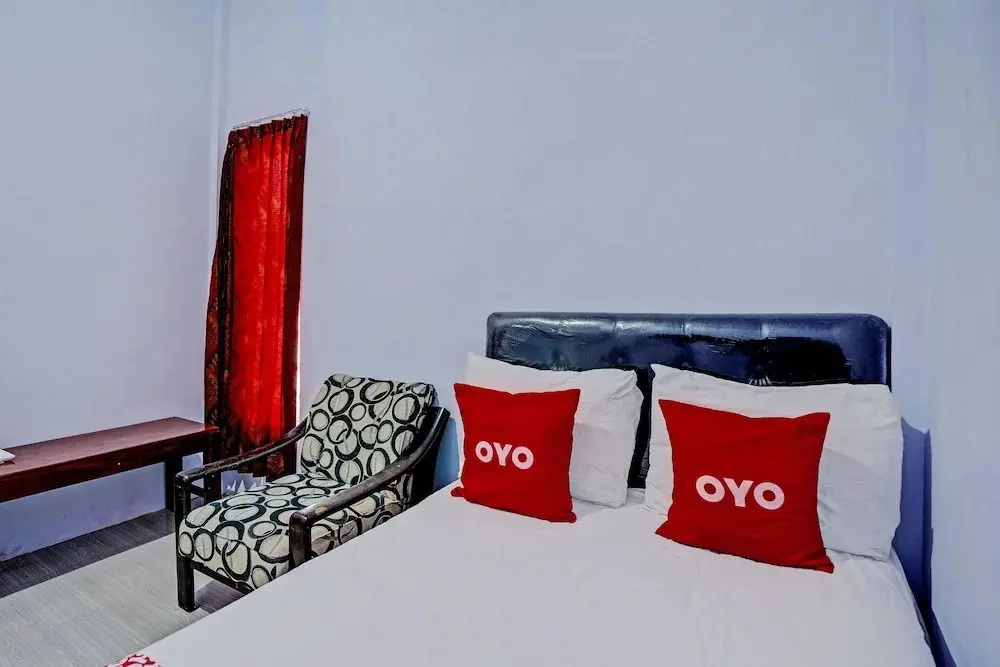 Баньюванги: OYO 92817 Niza Guesthouse Syariah