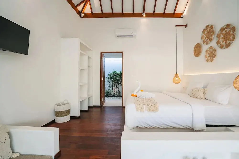 Переренан: Villa L at Seseh