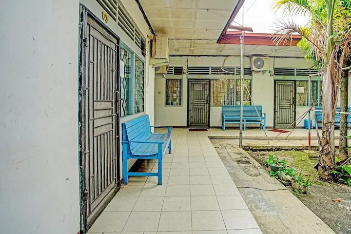 Паданг: OYO 92265 Maqomi Homestay Syariah