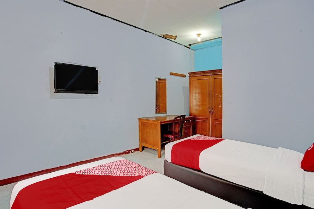 Паданг: OYO 92265 Maqomi Homestay Syariah
