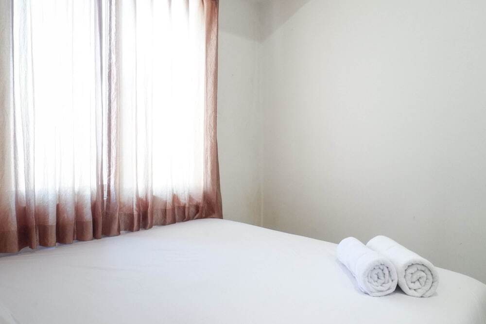 Сурабая: Relaxing And Serene 2Br Apartment At Tanglin Supermall Mansion