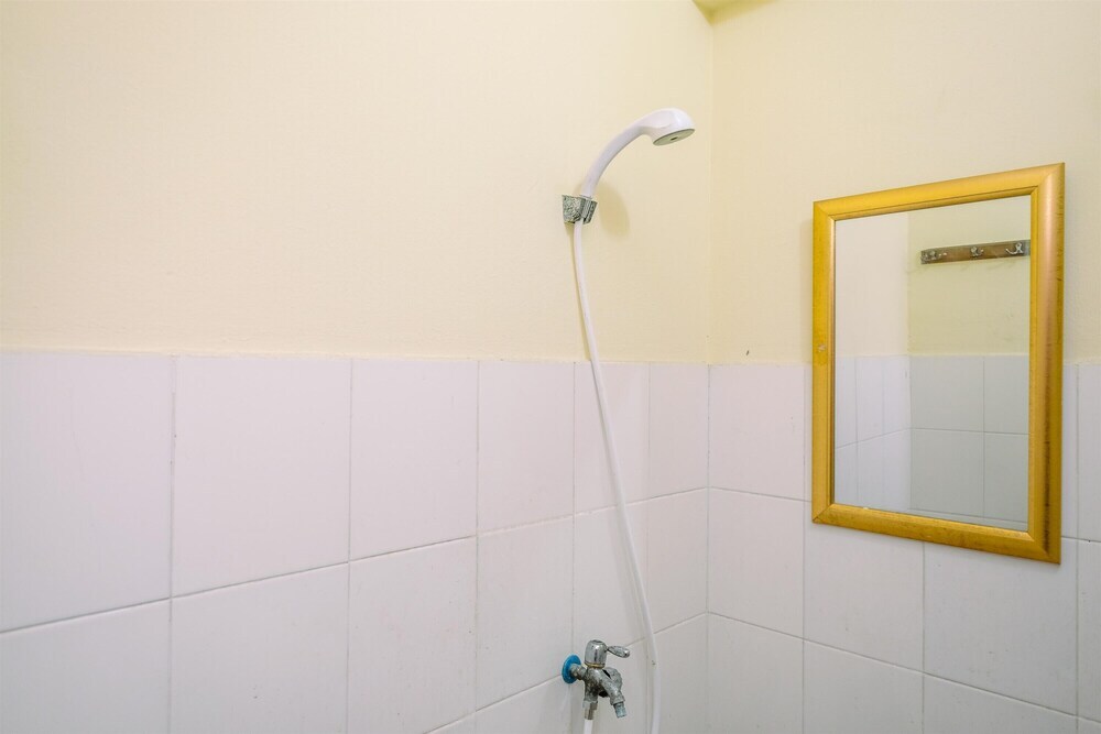 Джакарта: Comfort And Cozy Living 2Br At Cibubur Village Apartment