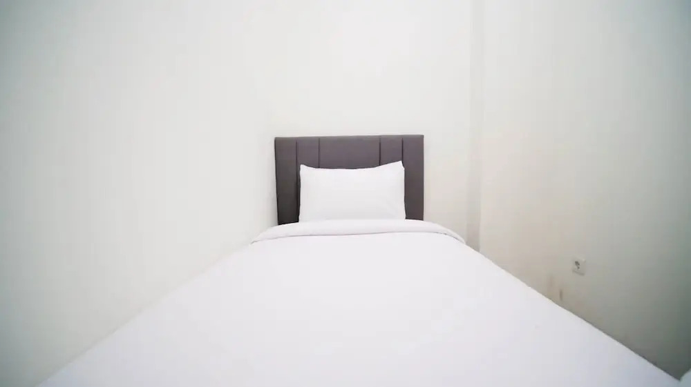 Сурабая: Cozy Living And Tidy 2Br At Puncak Dharmahusada Apartment