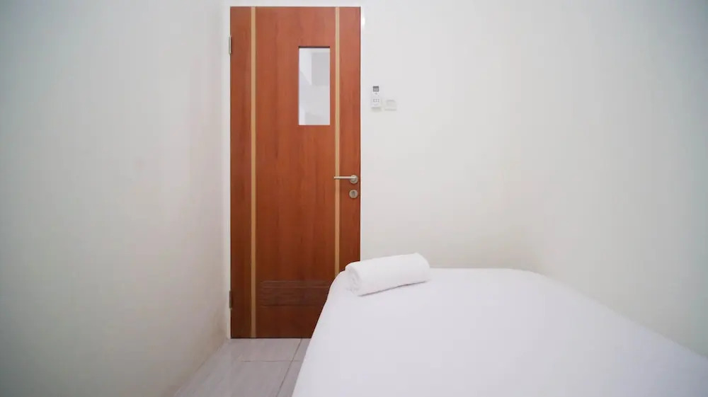 Сурабая: Cozy Living And Tidy 2Br At Puncak Dharmahusada Apartment