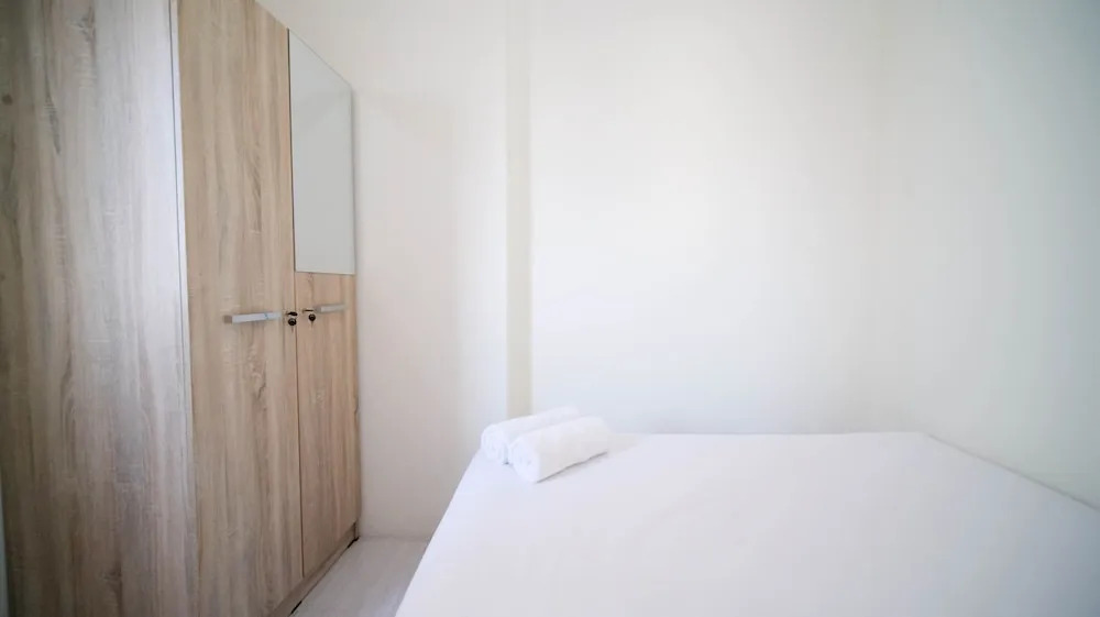 Сурабая: Cozy Living And Tidy 2Br At Puncak Dharmahusada Apartment